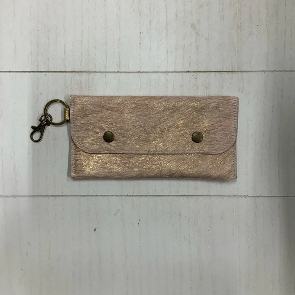 NWOT‎ Alex Carol Leather Cowhide Clutch with keychain Snap Closure - Picture 1 of 8